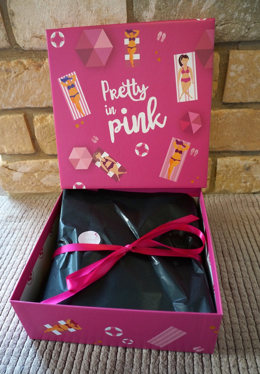 Pink Box – pretty in pink powered by Curvy Supermodel
