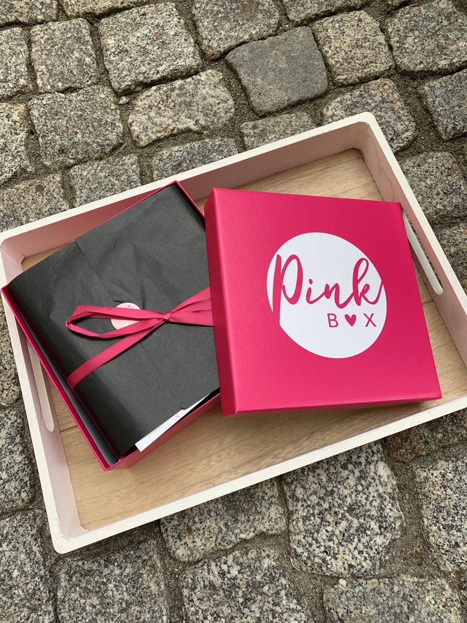 Geballte Pink Power in der Pink Box „Millennial Pink“